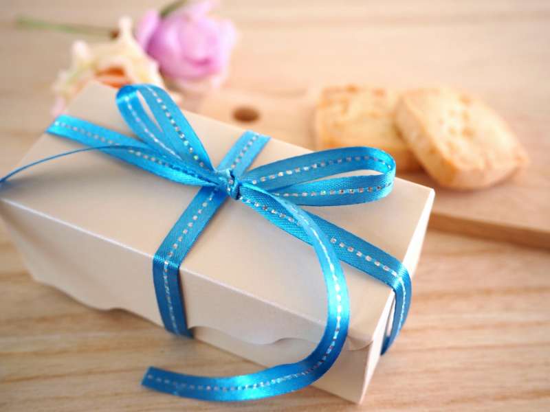 クッキーとプレゼントの箱