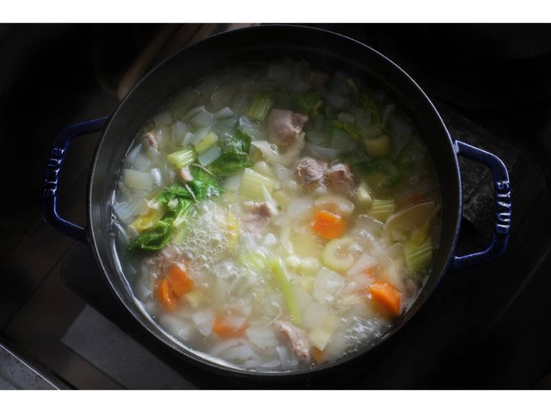 野菜と煮汁と鍋