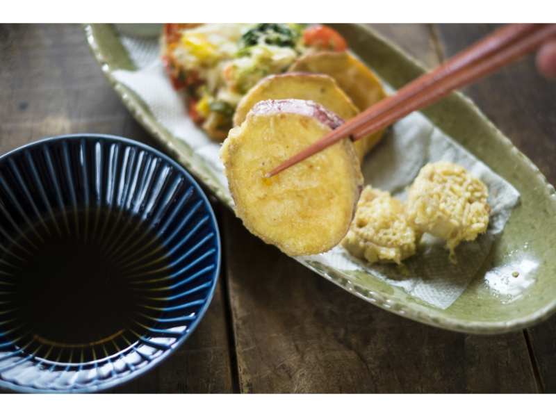 天ぷらと箸としょう油